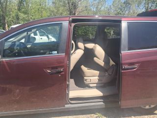 2014 Honda Odyssey - Exterior Side Driver Image